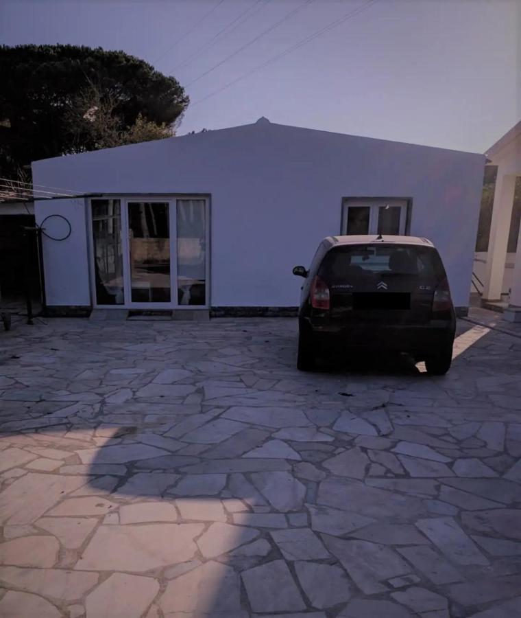 Small House With Private Park And Yard Terrugem Exterior foto